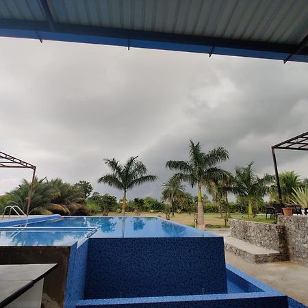 Hotel Silent Daman Exterior photo